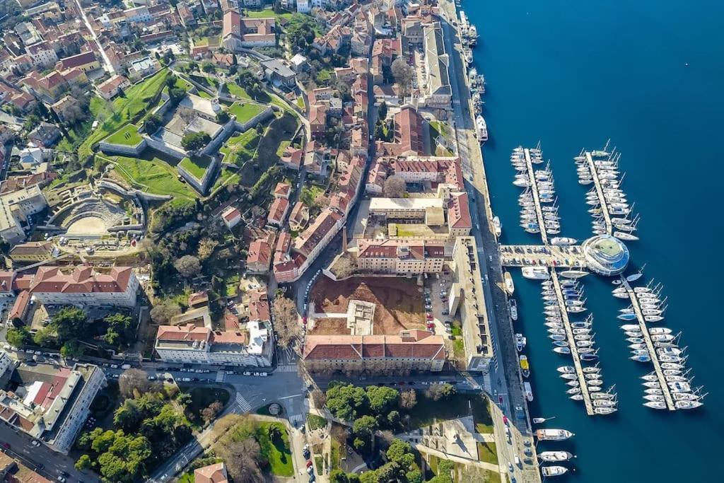 Quirky Apartment Arena With Parking Pula Exterior foto